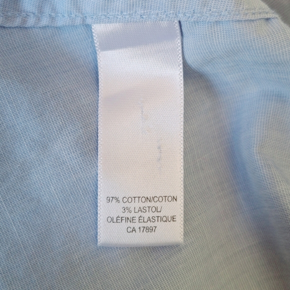 🅱️🅾️G🅾️ Banana Republic Non-iron fitted shirt in light blue. - Picture 5 of 11